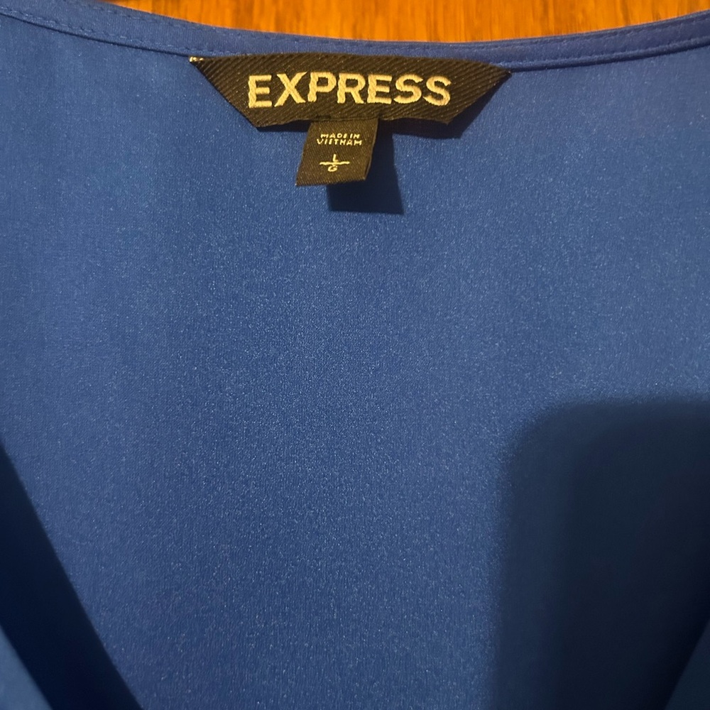 Express Women's Blue V-Neck Top - Picture 3 of 5